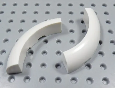 LEGO Lot of 2 White 5x5x1 Round Corner Bricks No Studs BP