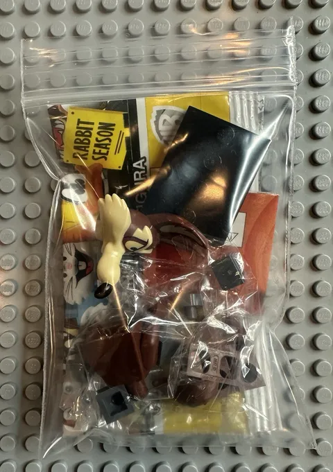 LEGO LOONEY TUNES Collectible Minifigures Series 71030 - Wile E. Coyote