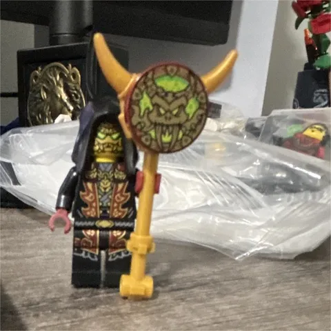 LEGO NINJAGO Loyalist Leader Old Town