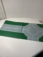 Lot Of 2 Vintage 1980s LEGO City Town Street Road Base Plate Green 32x32 Airport