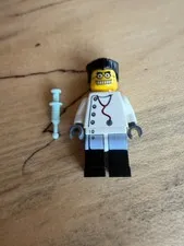 Lego Studios Mad Scientist Dual Sided Head White Lag Coat Buttons Syringe. 2008!