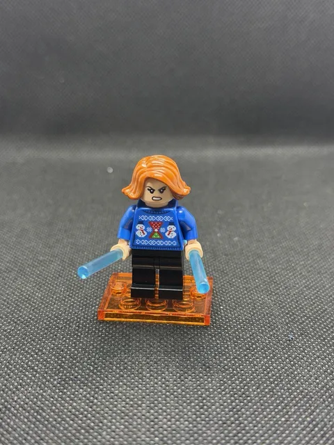 LEGO Black Widow Christmas Holiday Sweater Marvel Minifigure 76267 NEW sh0907