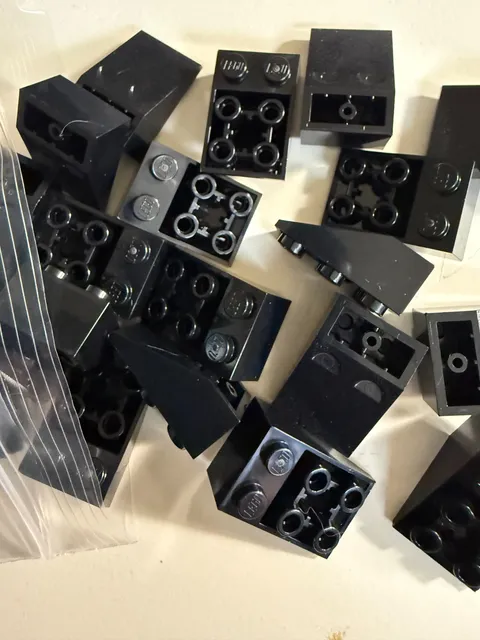 LEGO- NEW -#2752-BLACK-SLOPE INVERTED/33 X 2 -20 PIECES