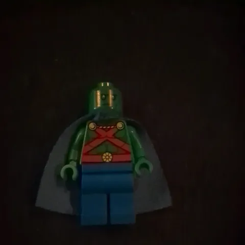 LEGO Martian Manhunter Minifigure Blue Cape Justice League DC Super Heroes READ 