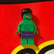 Lego Minifigure REAL MINI FIG MARVEL Hulk Purple Tattered Pants 500022 ^