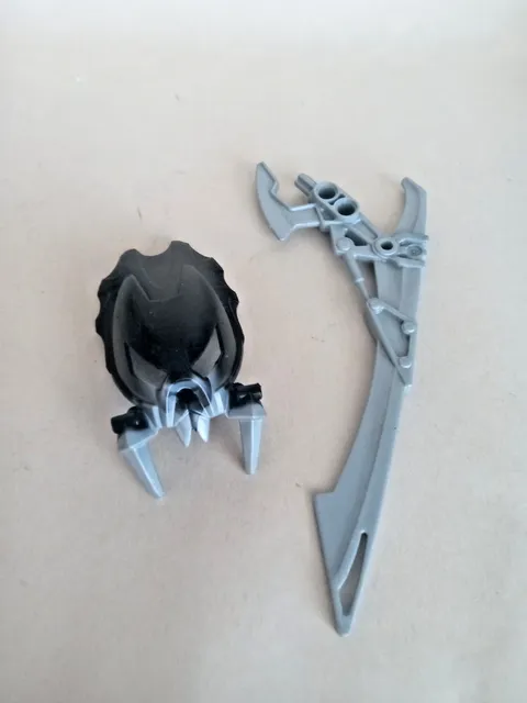Lego loose Bionicle Makuta Chirox black Mask of Silence 2008 silver weapon 8693