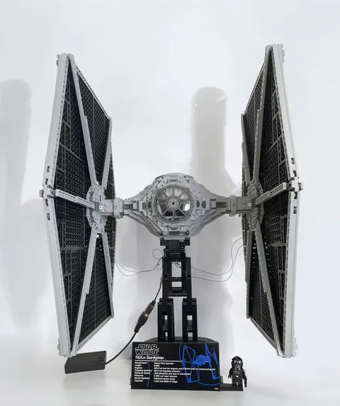 Lego UCS Tie Fighter 75095 Star Wars Complete Set Including Instructions