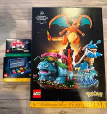 LEGO Pokémon Venusaur Charizard Blastoise, Kanto Badges, Mini Pokémon Center NEW