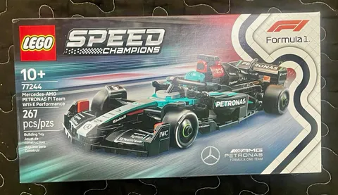LEGO Speed Champions Formula 1 Mercedes-AMG PETRONAS W15 77244 267pc Set