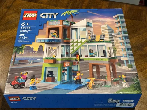 LEGO City: Apartment Building (60365) Brand New Sealed In Box Retired Set
