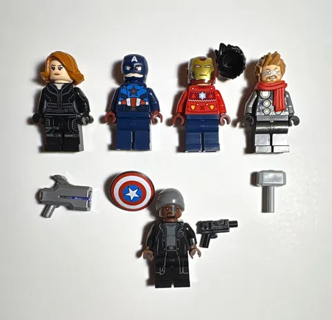 LEGO Marvel Super Heroes Minifigure Lot of 5 w/ Accessories