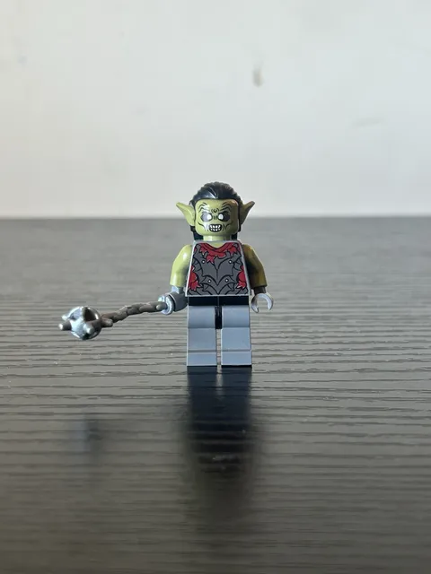 LEGO Moria Orc Olive Green Minifigure Lord of the Rings 9473 lor011 Authentic!