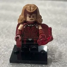 LEGO Minifigure Scarlet Witch Marvel Studios with Cape 71031 2021