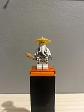 LEGO sensi wu Minifigure Elderly Man White Beard Straw Hat White Robe