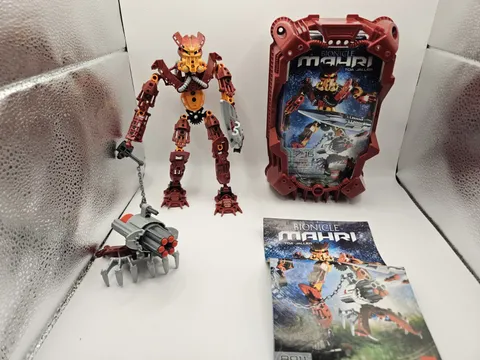 LEGO Bionicle Toa Mahri Jaller Set 8911 Complete Figure With Manual 2004