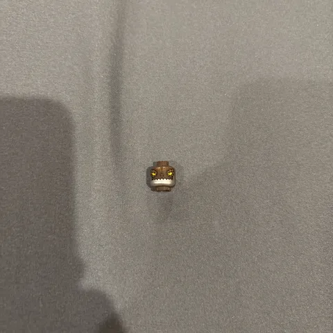 NEW Lego DARK BROWN MINIFIG HEAD Chima Crug w/Yellow Eye Monster Croc Fang Teeth