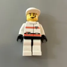LEGO Town Rescue Res-Q 3 Minifigure White Cap Minifig Figure