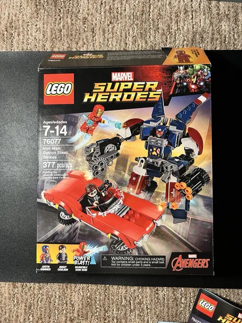 Lego 76077 Iron Man Detroit Steel Strikes. Missing 2 figs. Read Description.