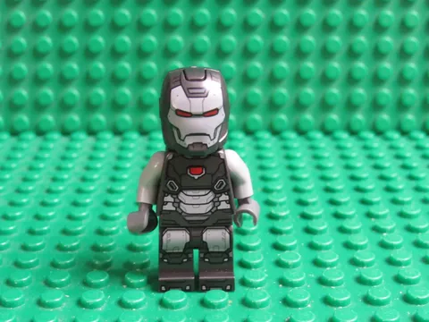 LEGO Marvel Super Heroes War Machine Minifigure sh0944 From Set 76277 MM23