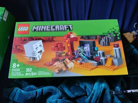LEGO Minecraft: The Nether Portal Ambush (21255)