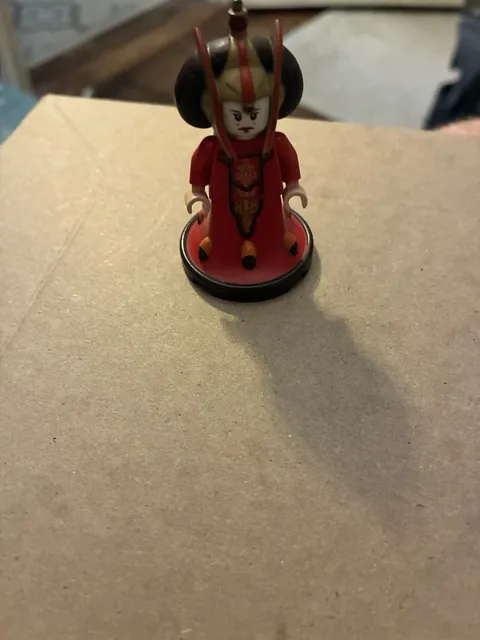LEGO Star Wars Padmé Amidala Minifigure Red Dress Plastic, Set Padmé Amidala