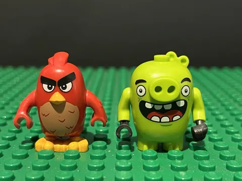 LEGO Angry Birds Movie Red Piggy 2 Minifigure Lot of 2 ang010 ang008