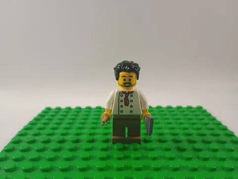 LEGO City Town MINIFIG Mini-figure Chef with Accessories