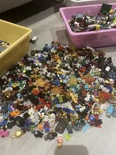 LEGO MINIFIGURE LOT 300+