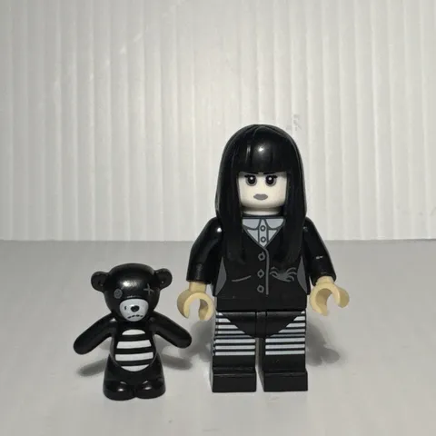 LEGO Spooky Girl Minifigure Series 12 col194 71007 CMF Goth Genuine 2014