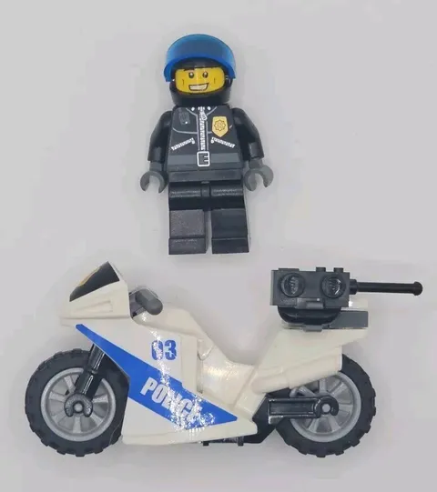LEGO Minifigure Police Motorcycle & Policeman Figure - Fast Shipping 