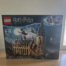 Retired: LEGO Harry Potter: Hogwarts Great Hall (75954) 20th Anniversary