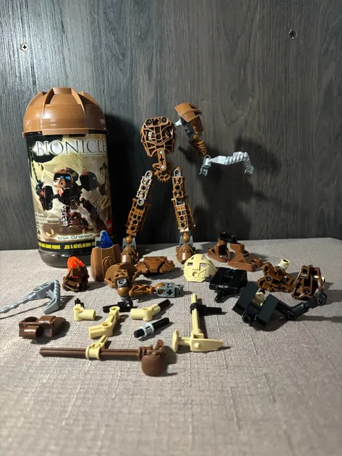 LEGO BIONICLE: Toa Onewa (8604) with Cannister