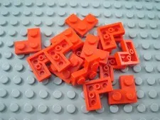 LEGO Lot of 15 Red 2x2 Corner Flat Building Plate Pieces