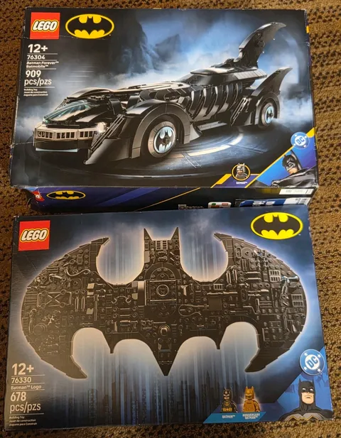 (2) Sets 76330 20th Anv. LEGO Batman Logo W/ Gold Batman Minifig , 76304 Mobile