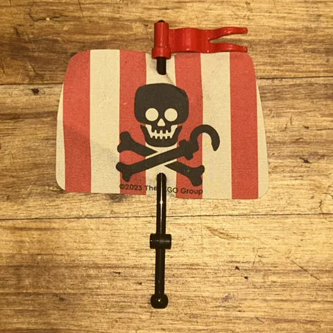 1x Lego Pirates Ship Flag Skull Head With Red Flag Peter Pan, Captain Hook Boat