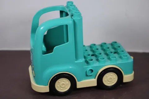 Lego Duplo Item Semi Truck & Base Blue w/ Light Colored Base LQQK