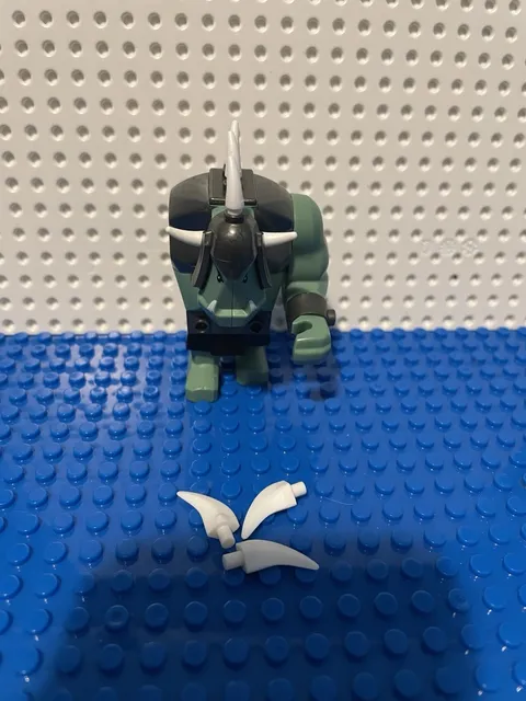 LEGO Castle Troll Big Fig (missing Right Arm)
