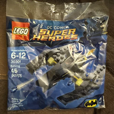 LEGO DC Super Heroes 30301 Batman Batwing Polybag. New. Sealed.