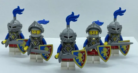 5 X LEGO Castle Lion Knight Minifigures Figs Soldiers Armour Shield Visor B2