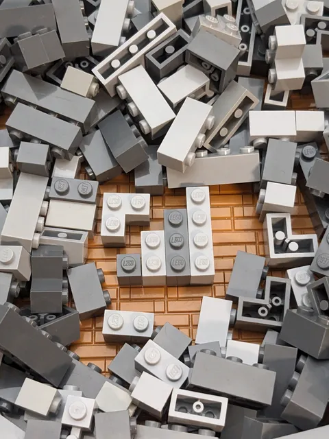 LEGO Bricks 475pcs Bulk Lot 1x1 1x2 1x3 1x4 2x2 Corner Cleaned MOC Gray Shades