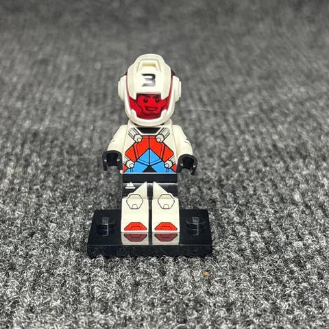 Jetpack Racer col27-3 Series 27 (complete with Stand and Accessories) CMF Minifi