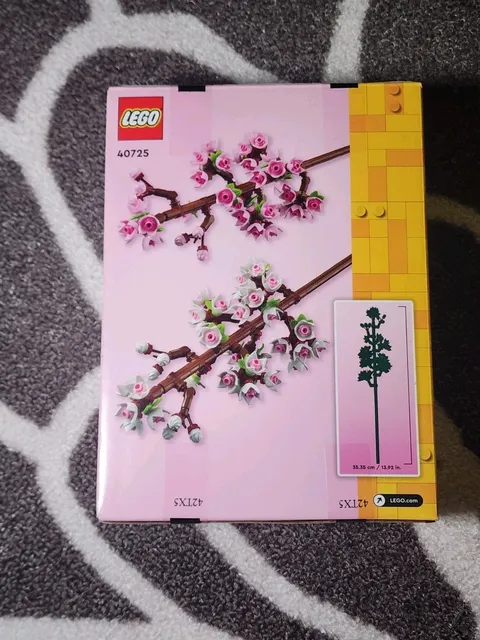 Sealed LEGO Cherry Blossom (40725)