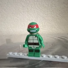 LEGO Teenage Mutant Ninja Turtles Raphael Minifigure Green w/ Red Mask 1pc