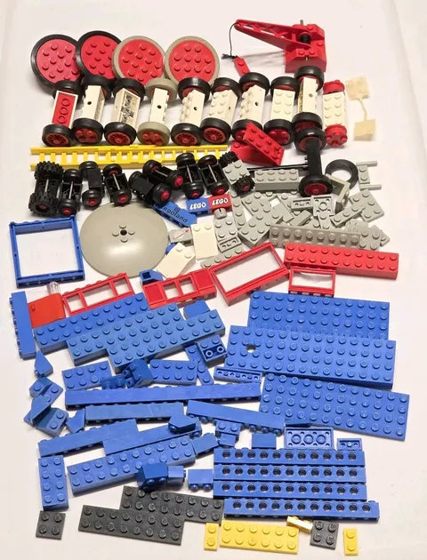 VINTAGE LEGO CLASSIC Space Legoland Town Lot Set Parts Wheels Windows Bricks