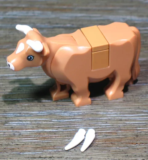 LEGO® Dairy Medium Nougat Cow with White Horns Farm Animal Minifigure
