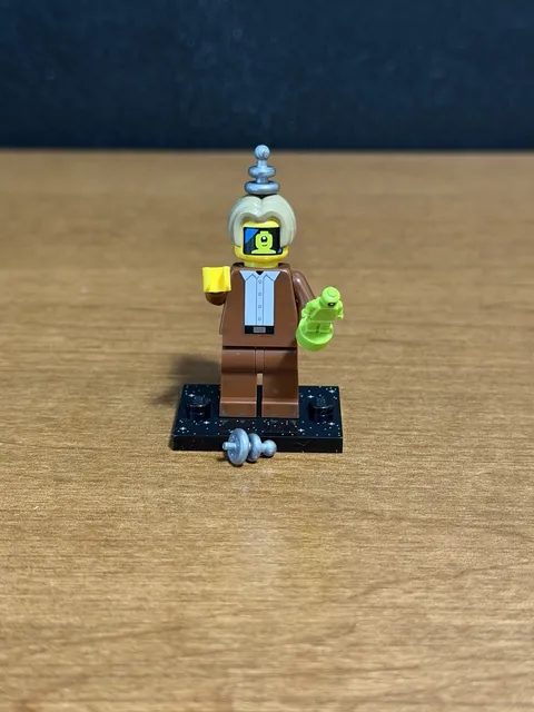 LEGO CMF Alien Imposter Minifigure