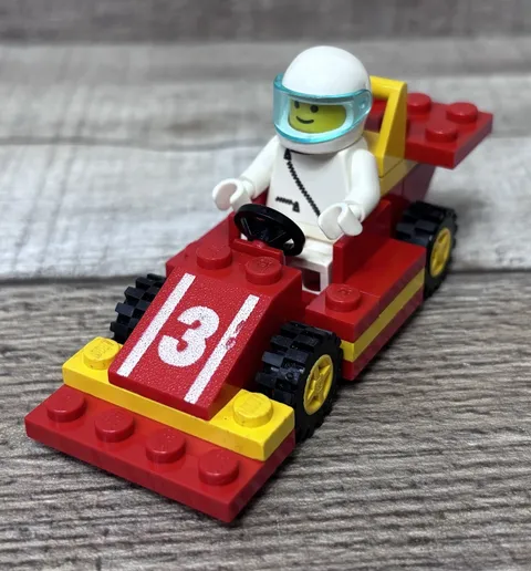 LEGO Town: Victory Racer (1612) Complete w/ Pieces & Minifig