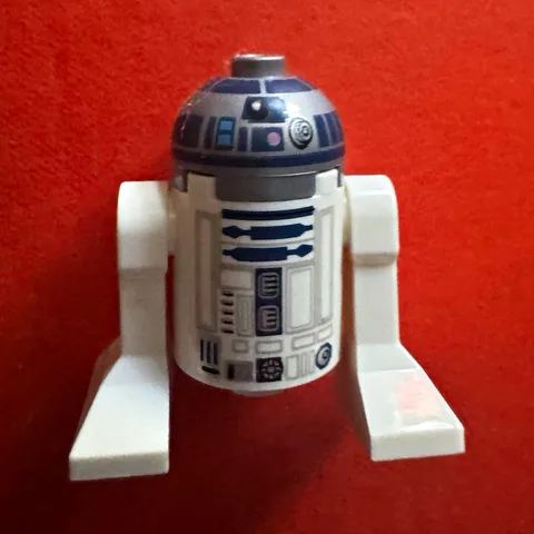 LEGO Star Wars R2-D2 Droid Minifigure, White Body w/ Gray Dome