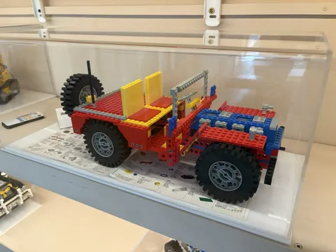 LEGO TECHNIC: Auto Chassis (956) Alternative Build Pictured Rare From 1970s