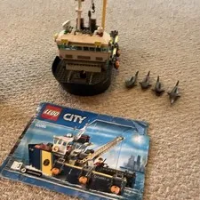 LEGO City 60095 Deep Sea Exploration Vessel 717pcs Incomplete Without Box